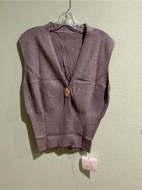 Sleeveless V-Neck Knit Cardigan Vest in Mauve